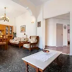 Vintage Charm Apt Near Centre