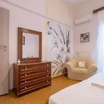 Vintage Charm Apt Near Centre